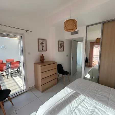Moderne 40m², Climatisation, Parking, Proche - Fr-1-837-24 Lejlighed